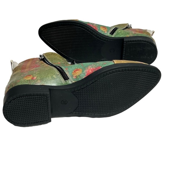 Goby‎ Let Your Soul Free Booties - Picture 9 of 9